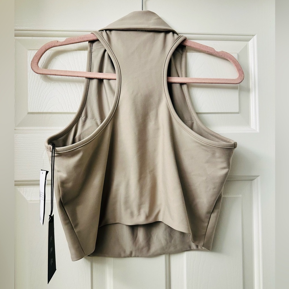 NWT YPB Sculpt Women's Tan Zip-Up Sleeveless Athletic Crop Top L - Picture 5 of 7